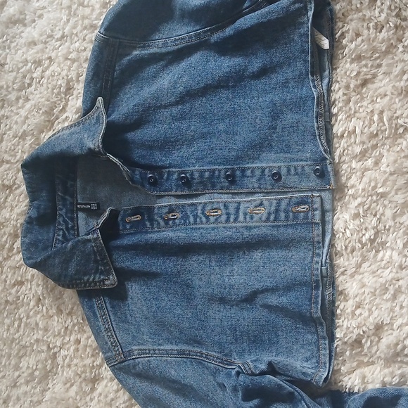 Cropped Jean Jacket - Picture 2 of 5